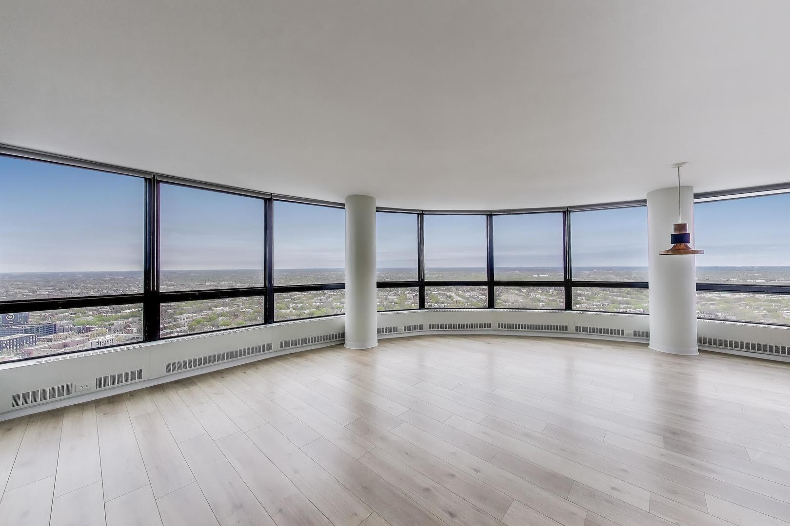 5415 North Sheridan Road, Unit 4511 Chicago, IL 60640 - Photo 3 of 35 Gallery Image 3