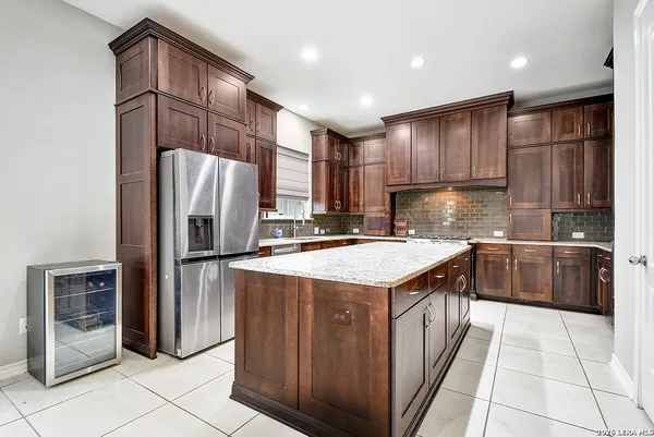 $3,995 | 17919 Via Del Arbol, San Antonio, TX 78257