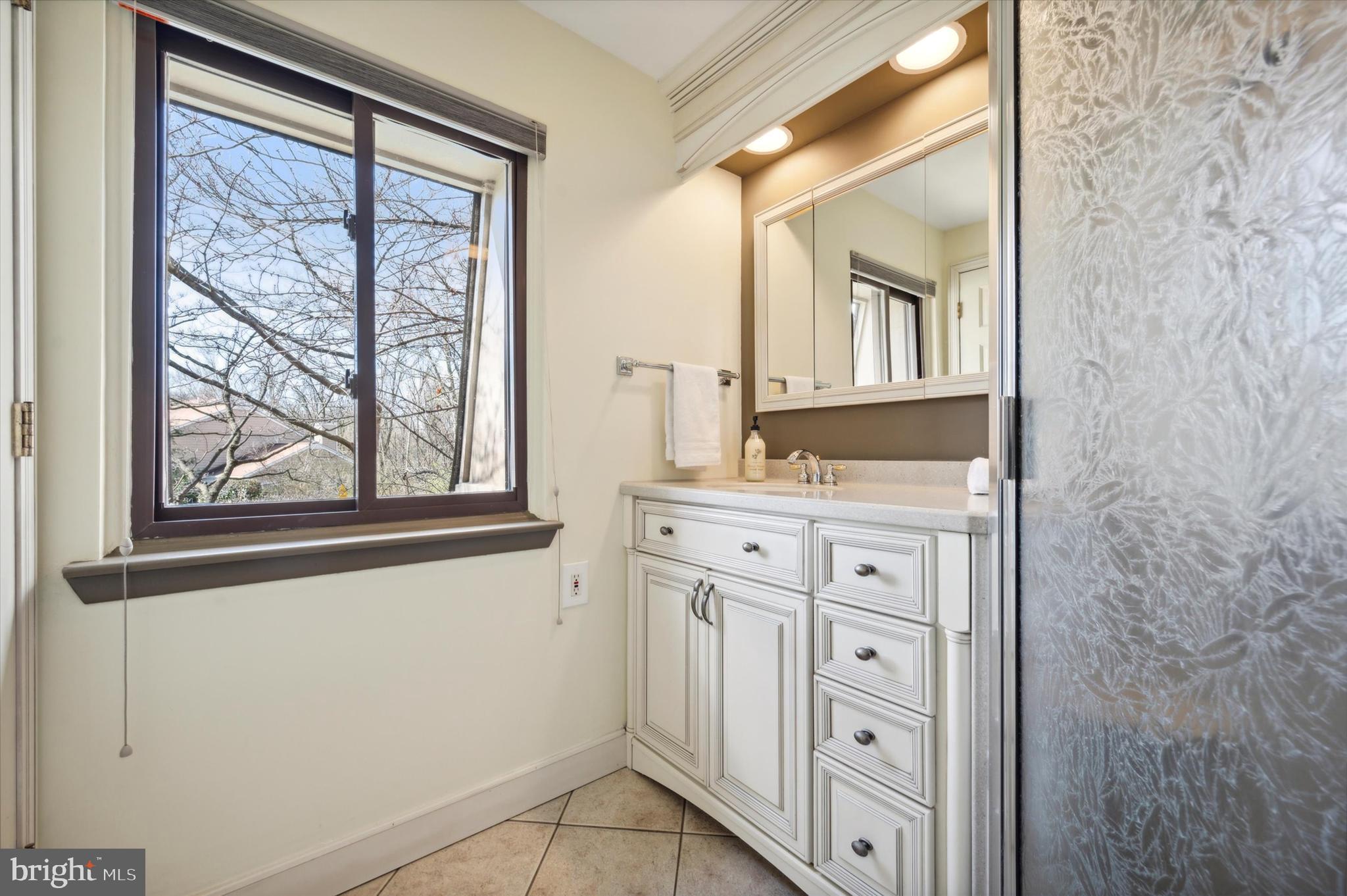 1155 Putnam Boulevard, Unit 15 Wallingford, PA 19086 - Photo 15 of 21