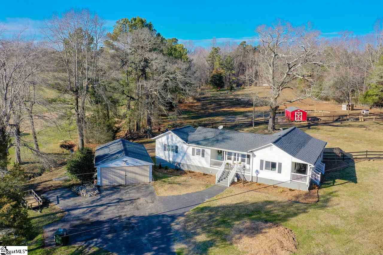 180 Motlow School Road Campobello, SC 29322 - Photo 2 of 36