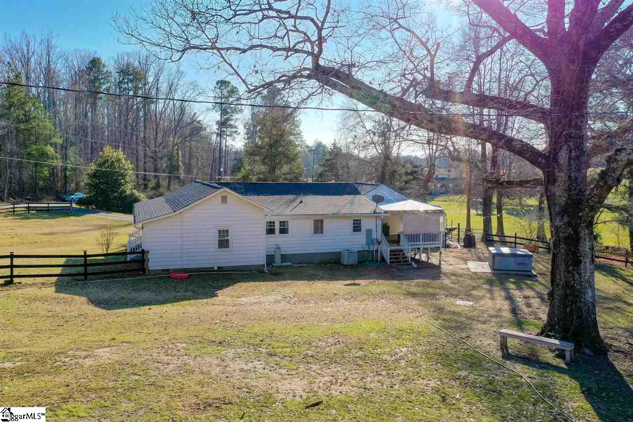 180 Motlow School Road Campobello, SC 29322 - Photo 30 of 36