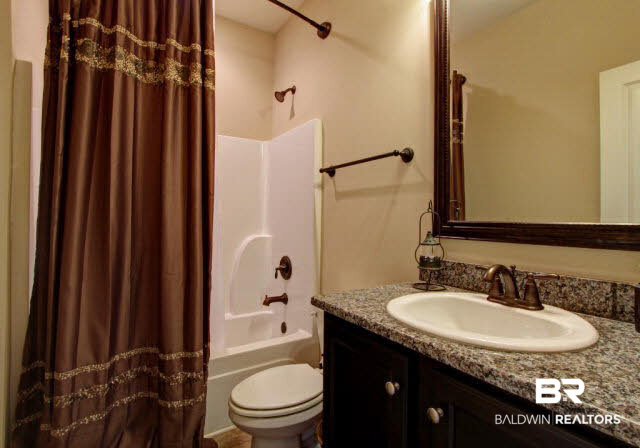 17481 Abingdon Lane Fairhope, AL 36532 - Photo 12 of 15 bathroom 2