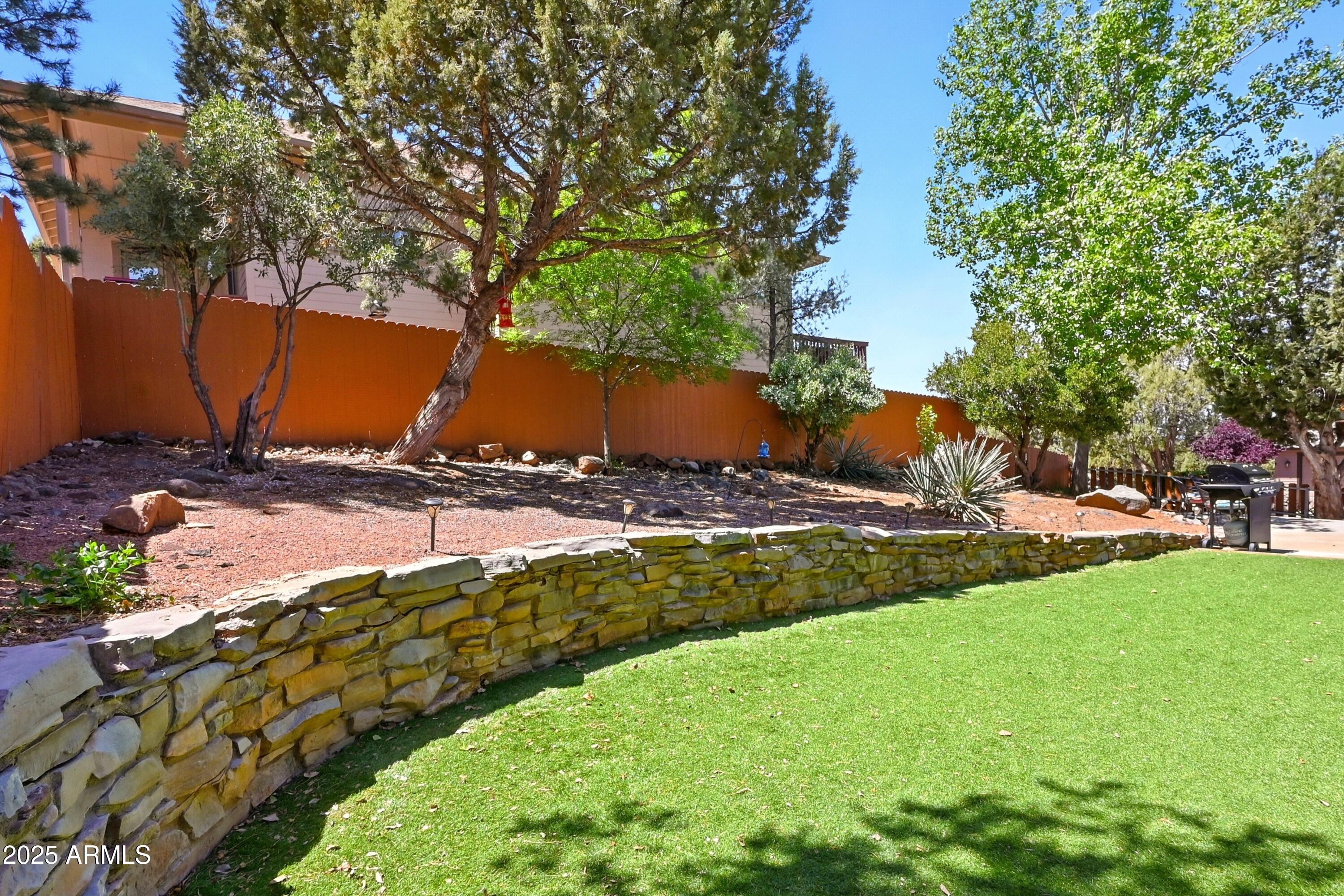 601 East Phoenix Street Payson, AZ 85541 - Photo 38 of 46 a view of yard with tree