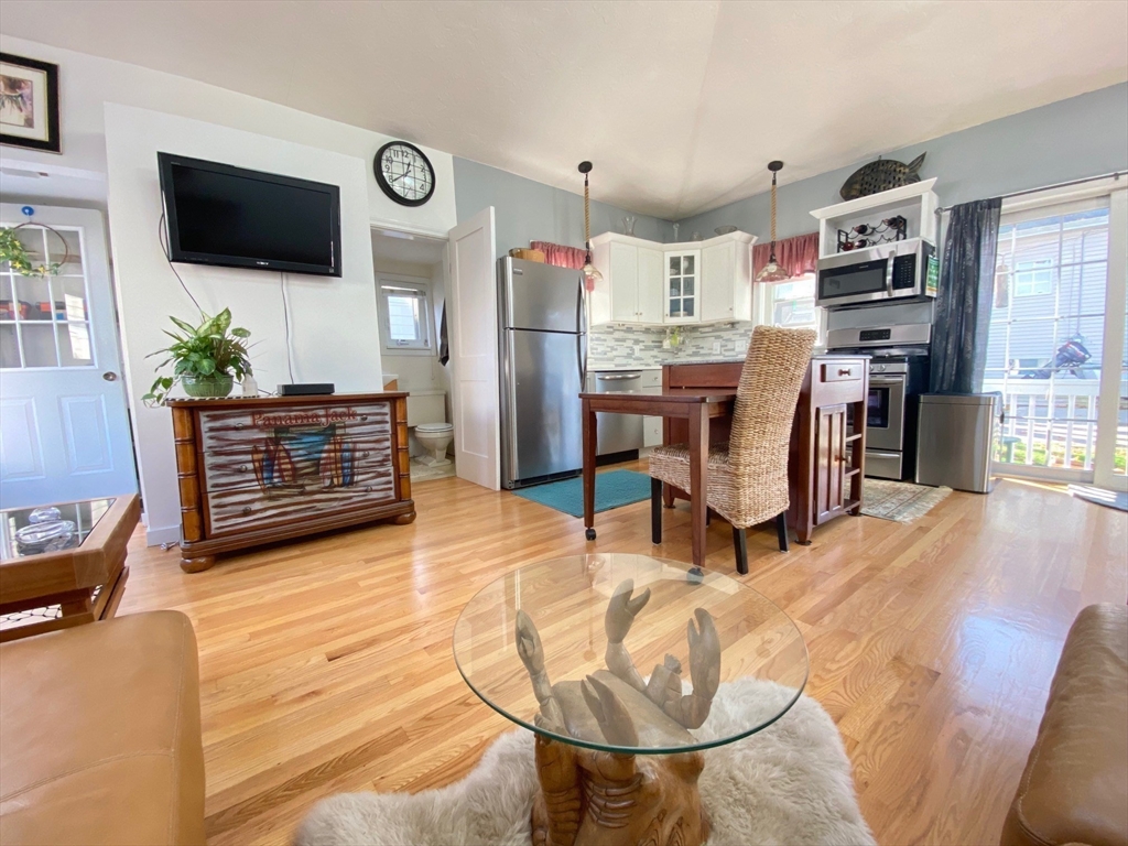 22 Sherman Avenue Nahant, MA 01908 - Photo 11 of 25