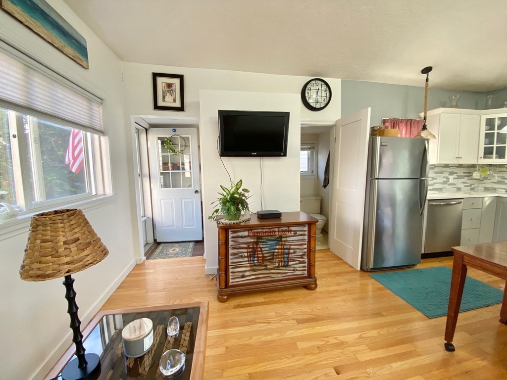 22 Sherman Avenue Nahant, MA 01908 - Photo 12 of 25