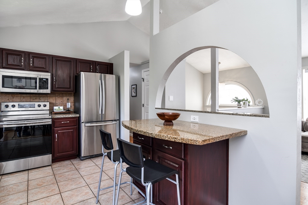 34 Oran Street Worcester, MA 01605 - Photo 11 of 42