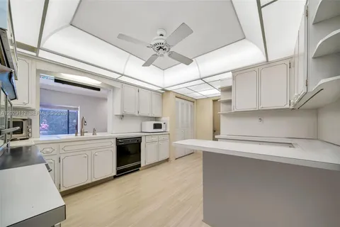 $1,399,000 | 6760 Southwest 62nd Terrace, South Miami, FL 33143