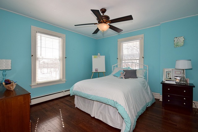 180 Fairbank Road Riverside, IL 60546 - Photo 20 of 25 a bedroom with a bed and a window