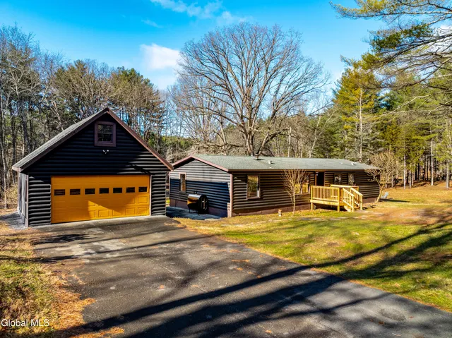 $299,900 | 209 Circle Drive, Cairo, NY 12413