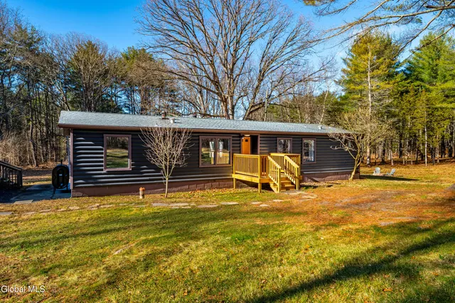 $299,900 | 209 Circle Drive, Cairo, NY 12413