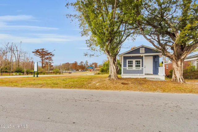$950 | 1226 Cedar Street, New Bern, NC 28560