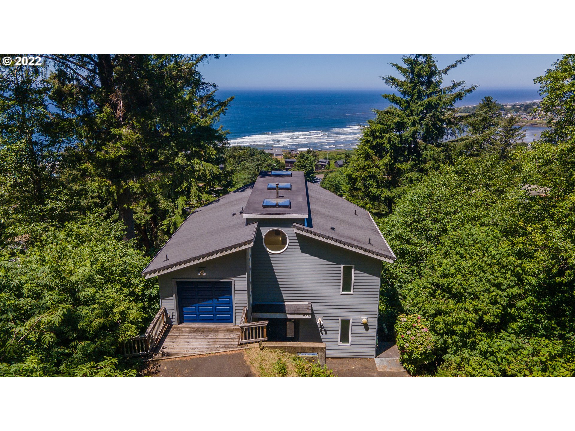 230 Crestview Drive Yachats, OR 97498 - Photo 2 of 31 a balcony with a view of the house