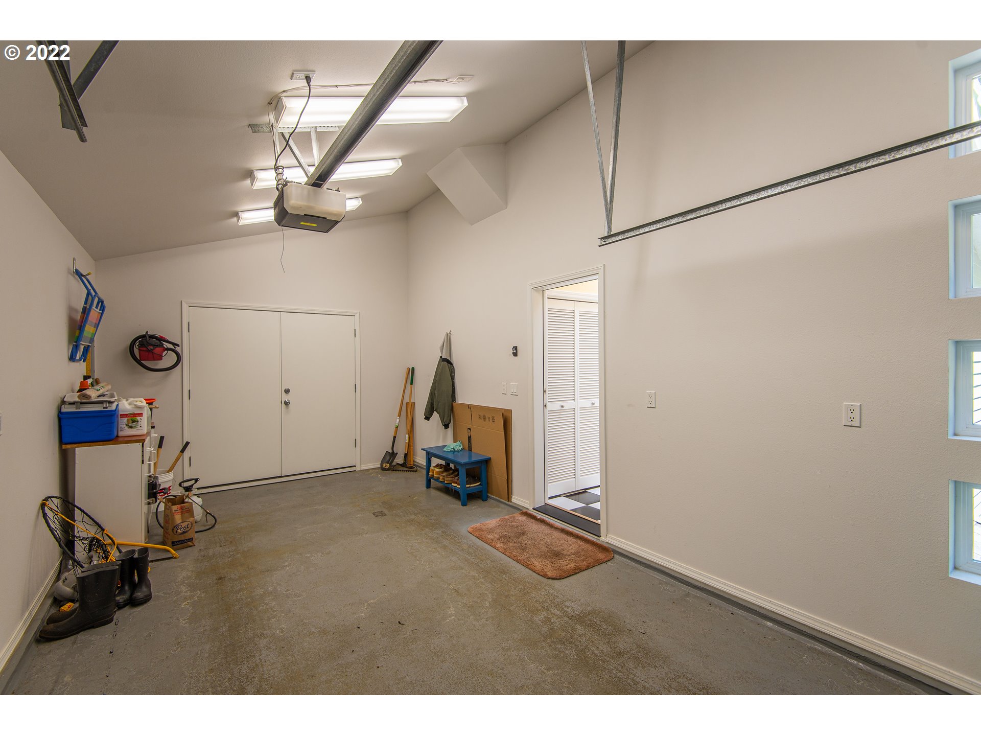 230 Crestview Drive Yachats, OR 97498 - Photo 31 of 31 a view of a room with gym equipment