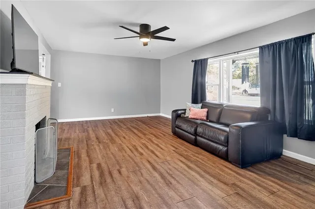 $199,000 | 701 North Cherry Street, Cameron, MO 64429