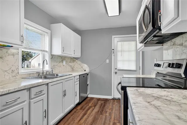 $199,000 | 701 North Cherry Street, Cameron, MO 64429