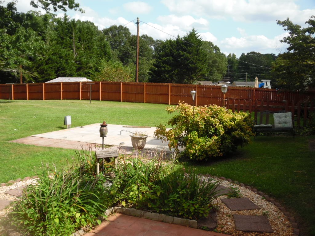 718 North Fishtrap Road Easley, SC 29640 - Photo 5 of 20