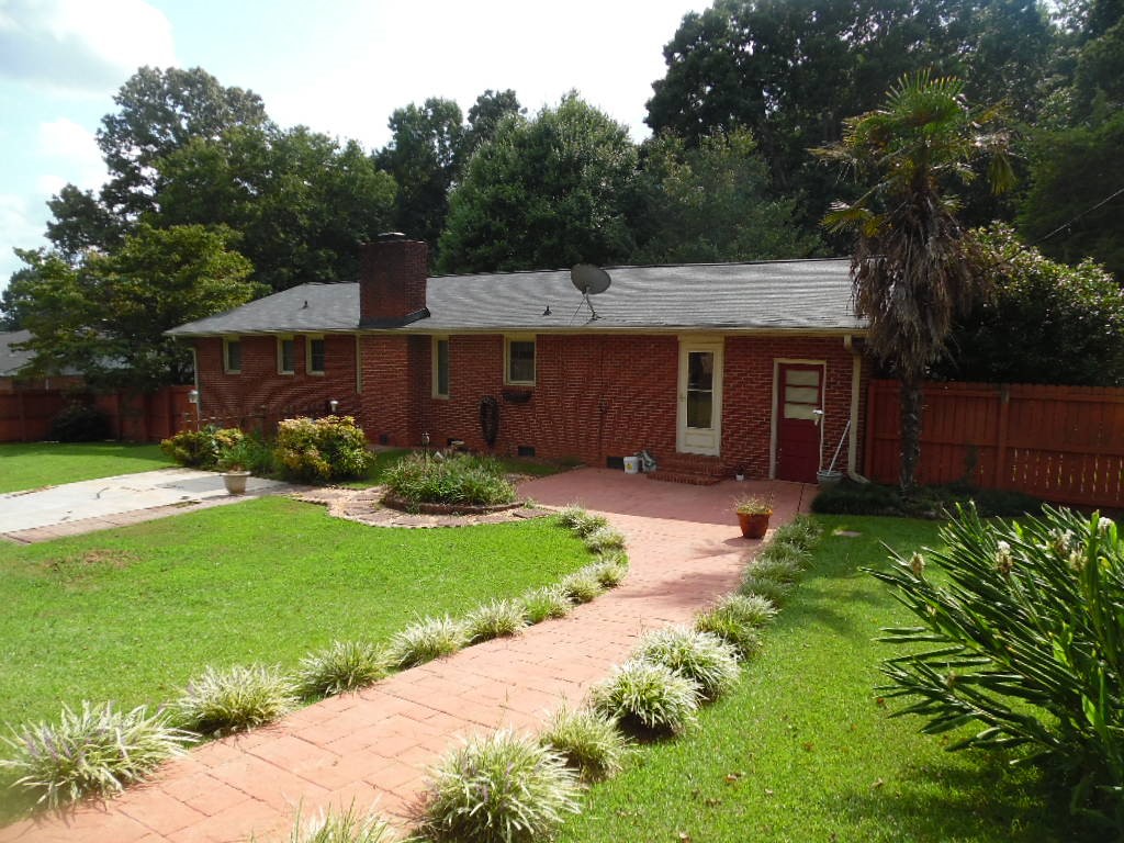 718 North Fishtrap Road Easley, SC 29640 - Photo 9 of 20