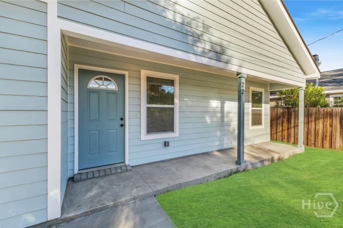 22 West 61st Street Savannah, GA 31405 - Photo 3 of 38