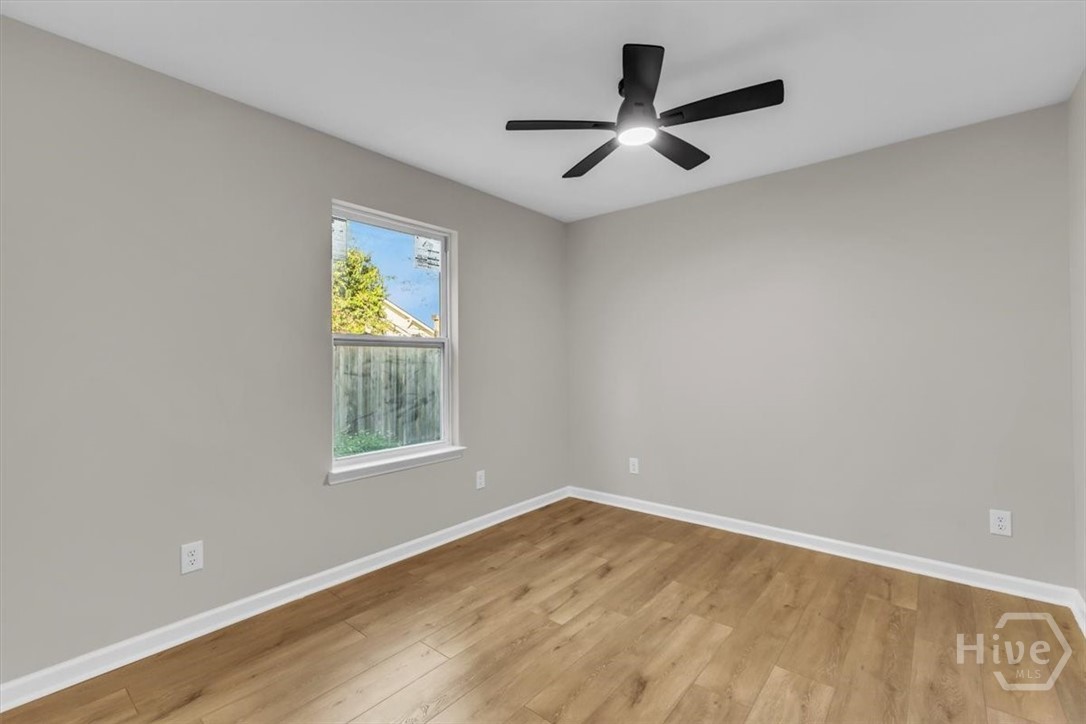 22 West 61st Street Savannah, GA 31405 - Photo 31 of 38