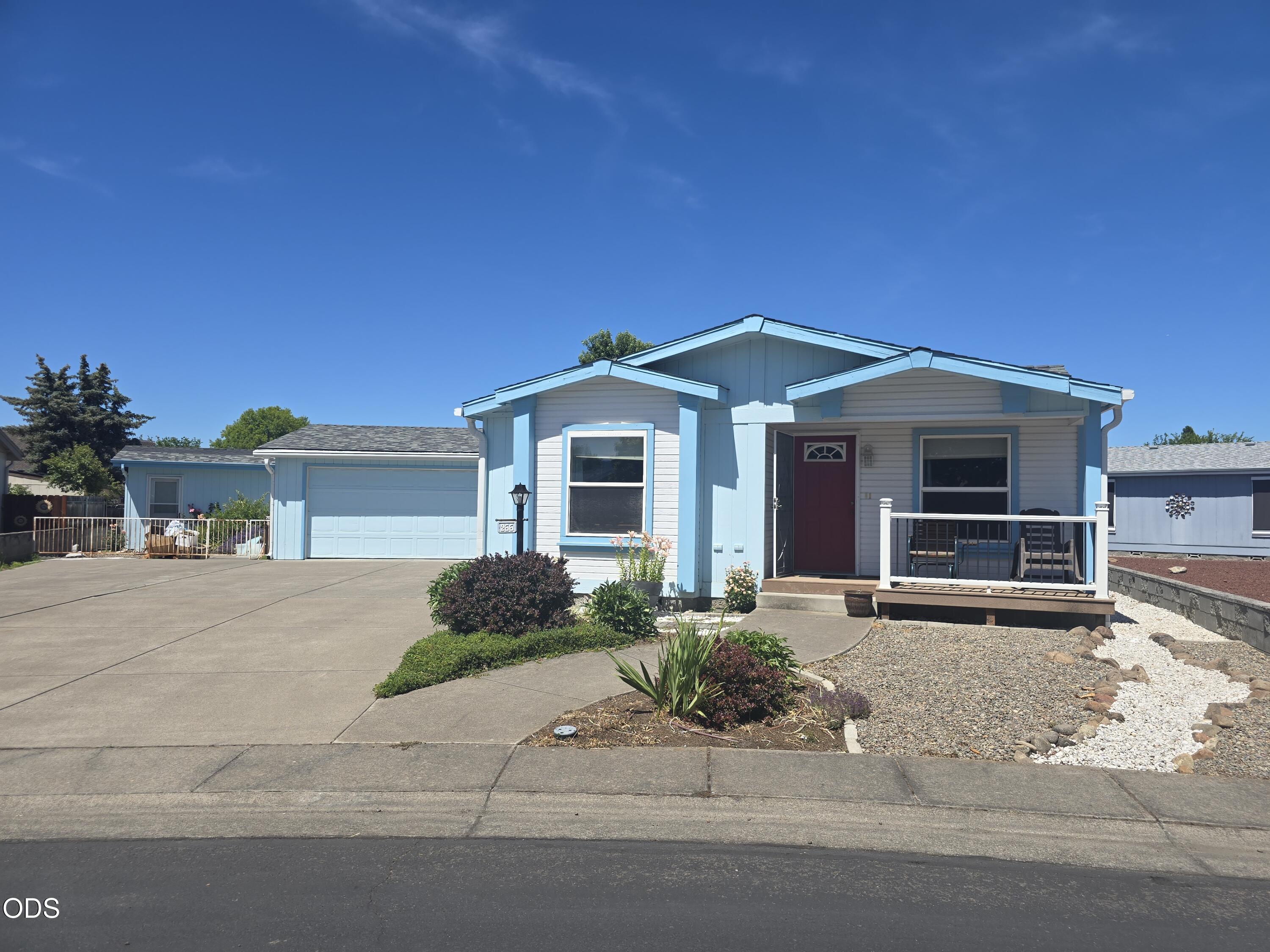 555 Freeman Road, Unit 266 Central Point, OR 97502 - Photo 2 of 3 Gallery Image 2