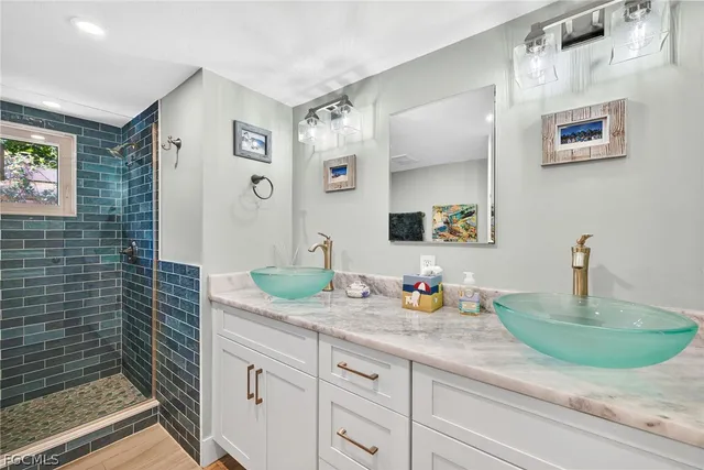 $929,000 | 1065 Fish Crow Road, Sanibel, FL 33957