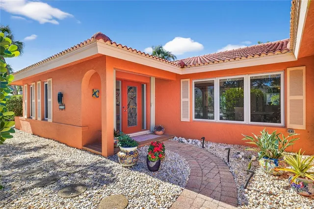 $929,000 | 1065 Fish Crow Road, Sanibel, FL 33957