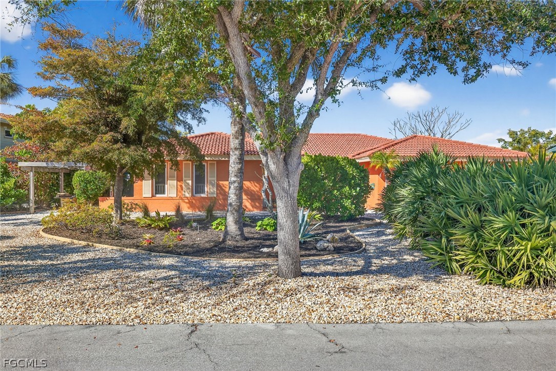 1065 Fish Crow Road Sanibel, FL 33957 - Photo 42 of 50