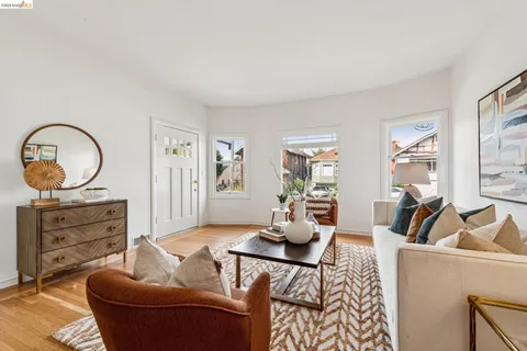 $995,000 | 4970 Coronado Avenue, Oakland, CA 94618