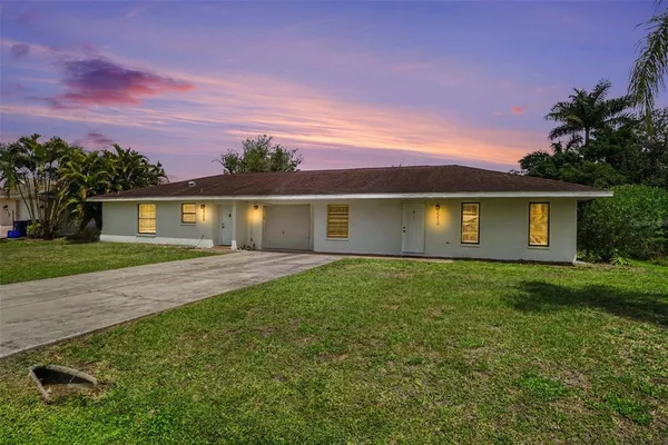 $350,000 | 2208 Iris Way, Fort Myers, FL 33905