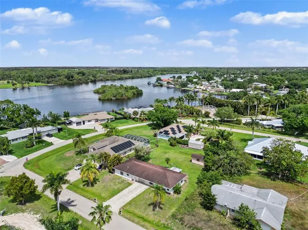 $350,000 | 2208 Iris Way, Fort Myers, FL 33905