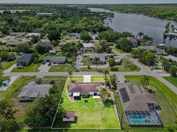 $350,000 | 2208 Iris Way, Fort Myers, FL 33905