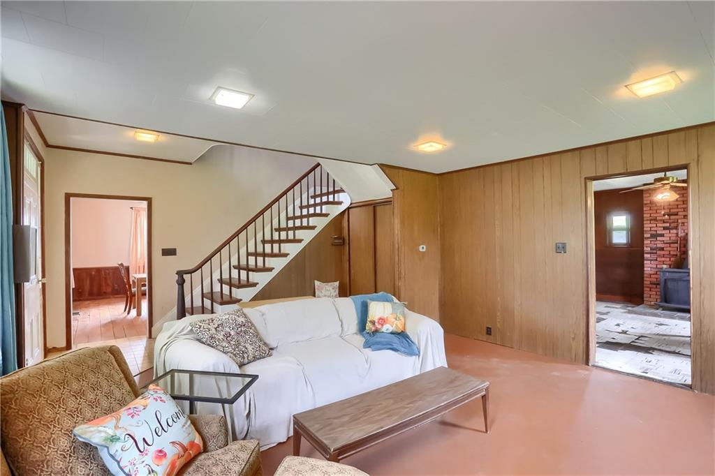 116 Matthews Spur Road Eighty Four, PA 15330 - Photo 3 of 25