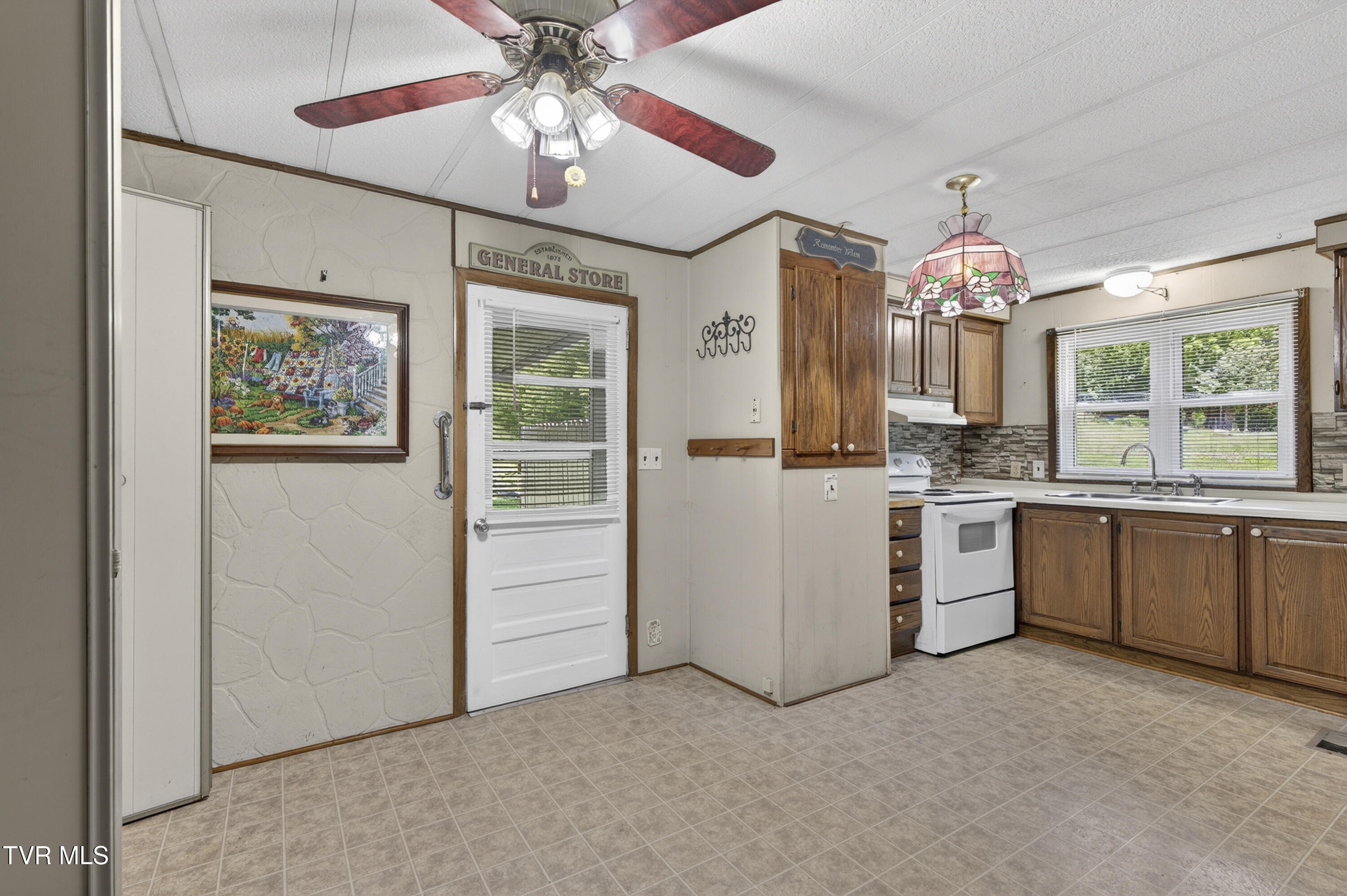 714 Allison Gap Road Saltville, VA 24370 - Photo 8 of 24 714-Allison-Gap-Rd-VA Cynthia-Routon-19