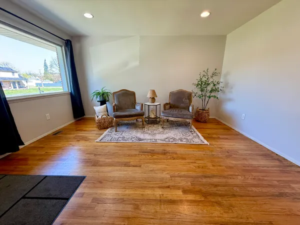 $230,000 | 6924 Belton Street, Garden City, MI 48135