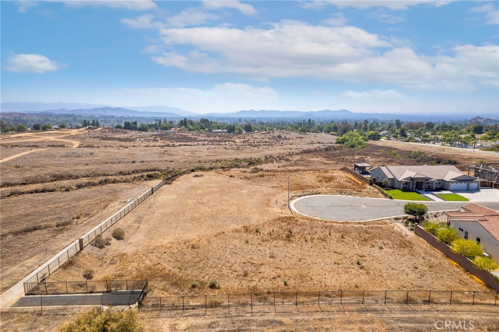 7948 Featherstone Court Riverside, CA 92506 - Photo 9 of 15