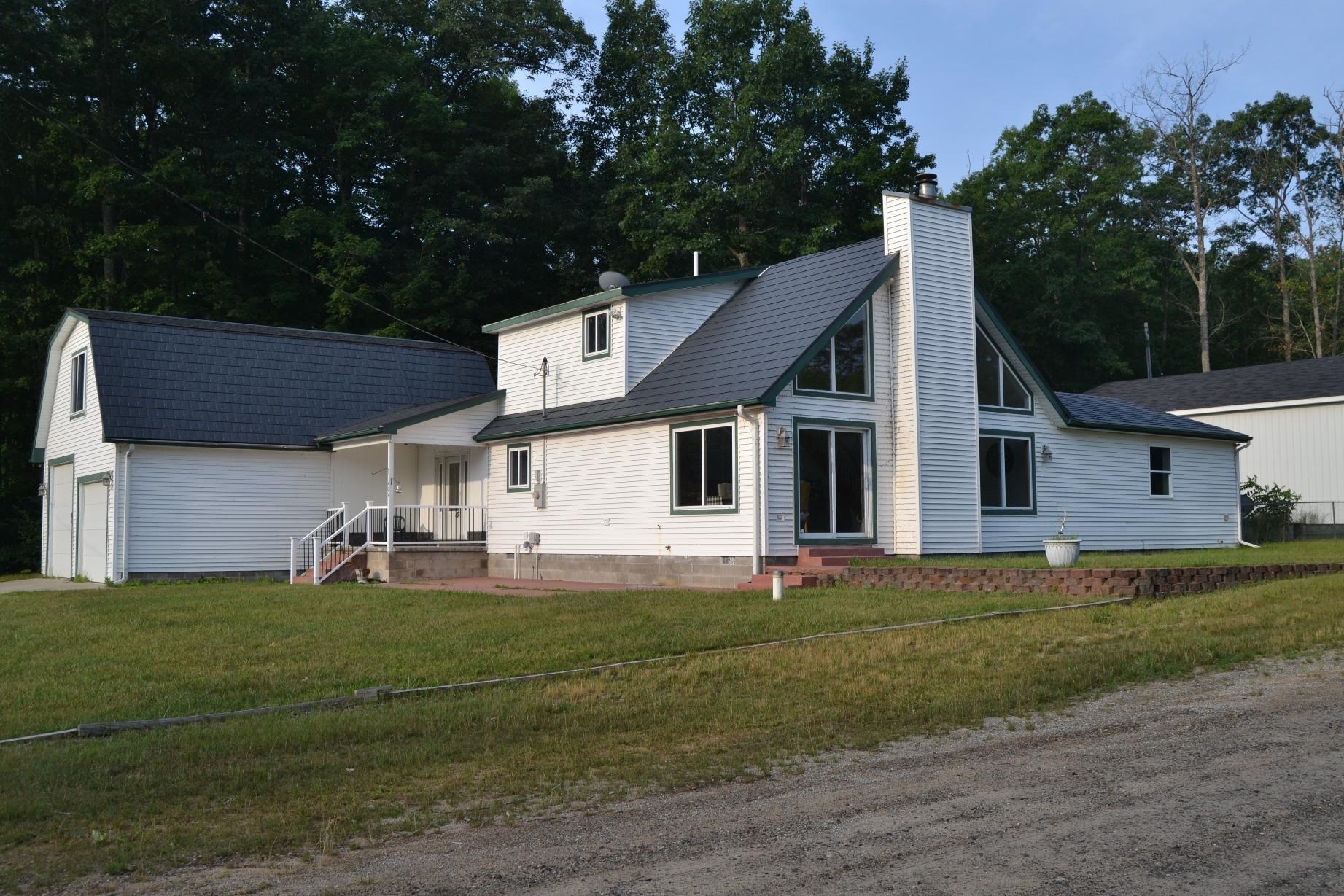 404 Summit Road Roscommon, MI 48653 - Photo 1 of 35