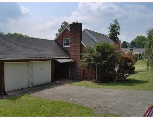 1206 Rostraver Road Belle Vernon, PA 15012 - Photo 1 of 6 Exterior Front.
