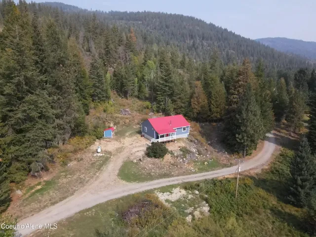 $400,000 | 194 Quartz Lane, Naples, ID 83847