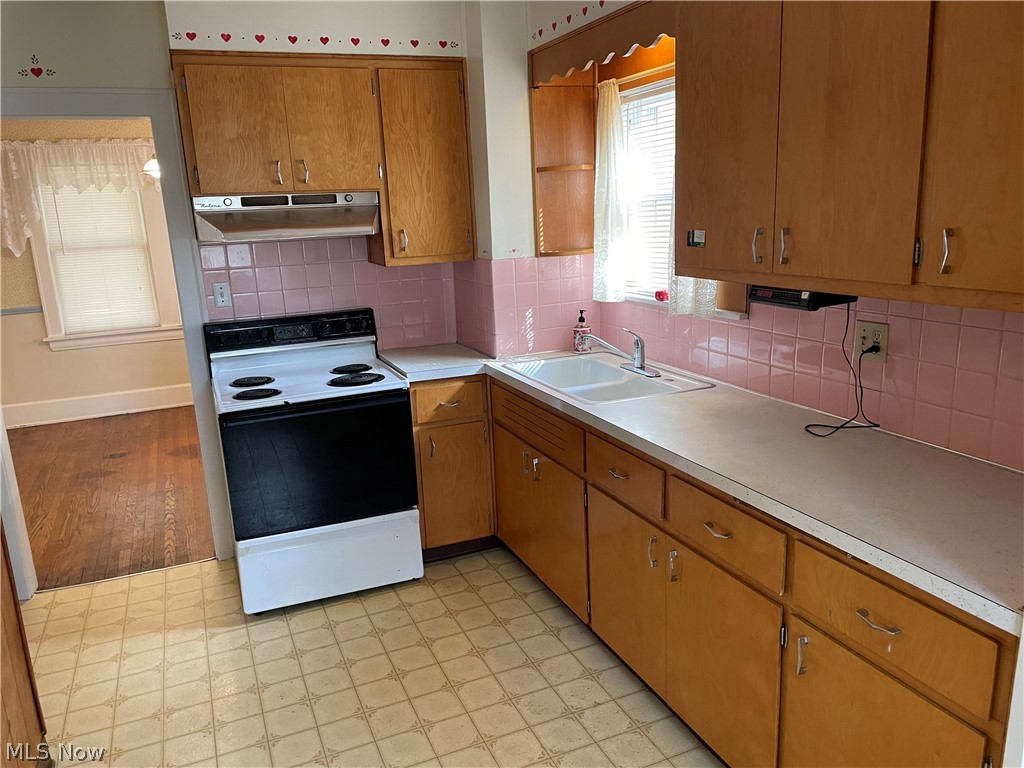 620 Garry Road Akron, OH 44305 - Photo 28 of 34 Plenty of countertop space