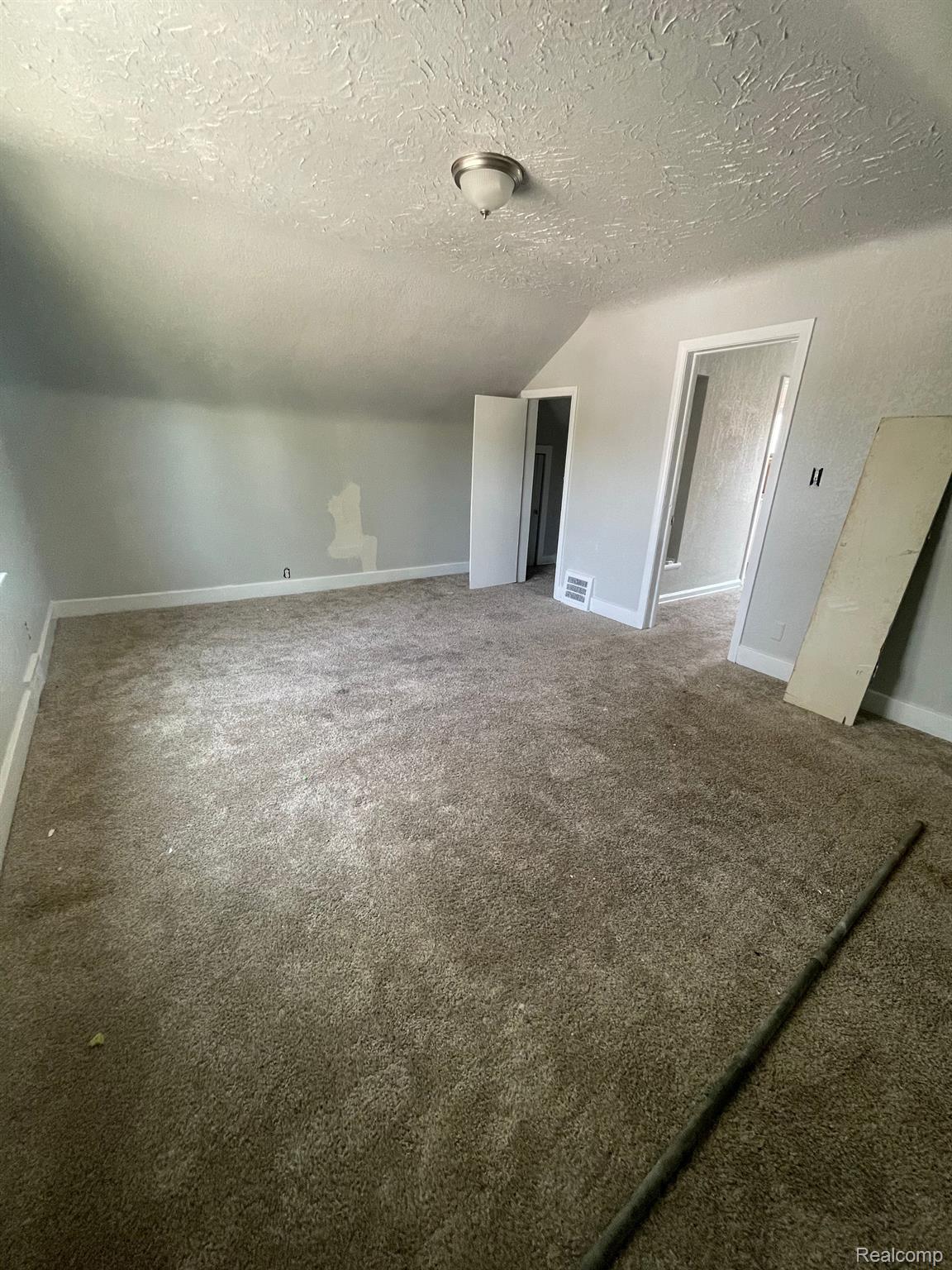 16170 Strathmoor Street Detroit, MI 48235 - Photo 8 of 10 Gallery Image 8