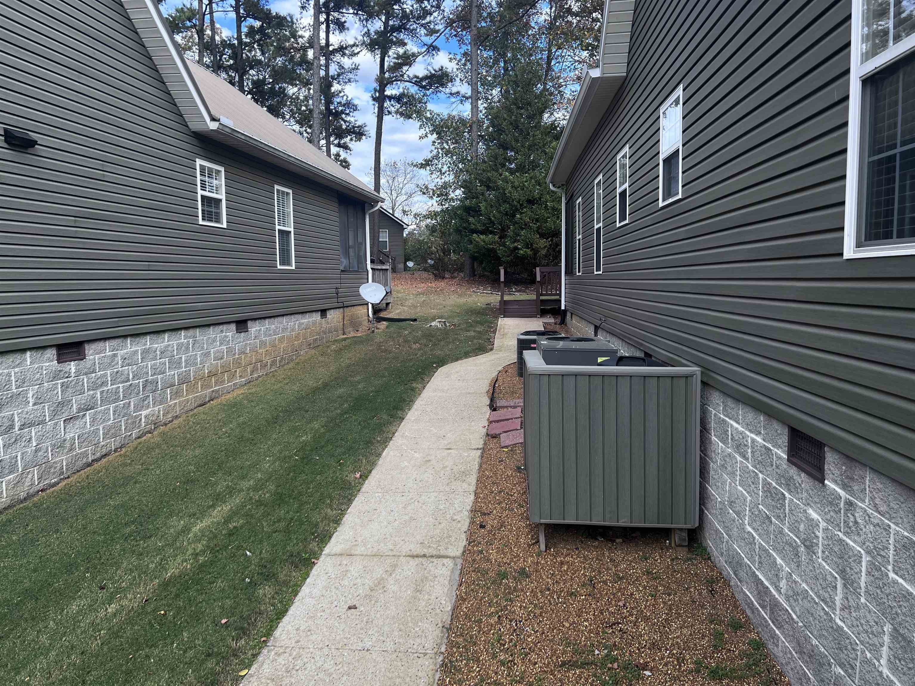 16 Jennifer Junction Iuka, MS 38852 - Photo 34 of 36 a backyard of a house with seating space