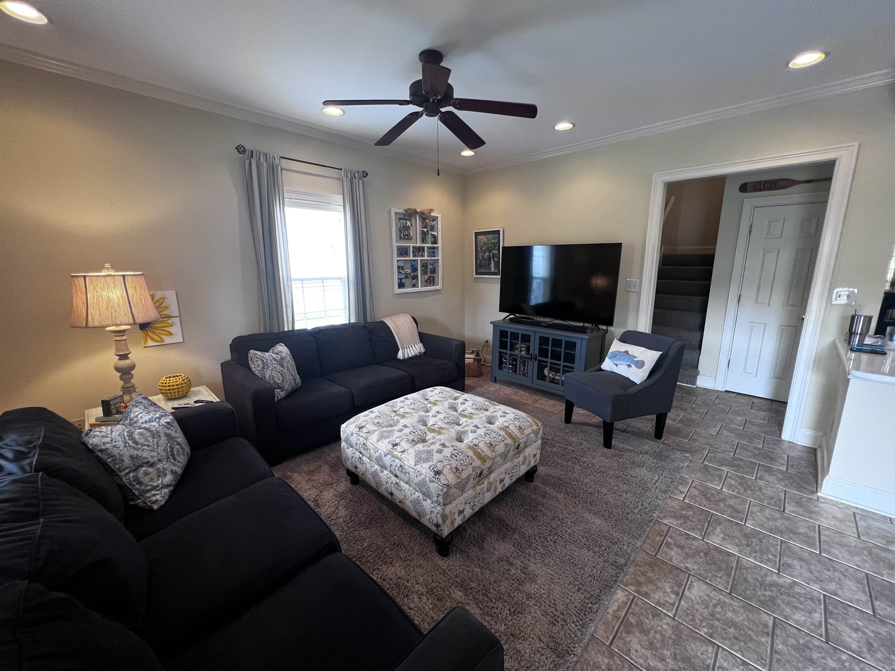 16 Jennifer Junction Iuka, MS 38852 - Photo 5 of 36 a living room with furniture and a flat screen tv