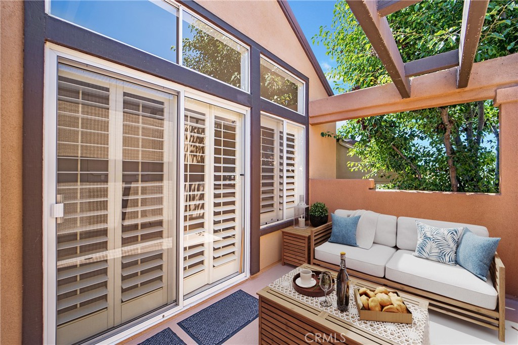 9 Sunbridge Place Dana Point, CA 92629 - Photo 5 of 21 a outdoor living with seating space