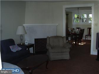 729 Humphreys Road Ardmore, PA 19003 - Photo 3 of 12 Living Room