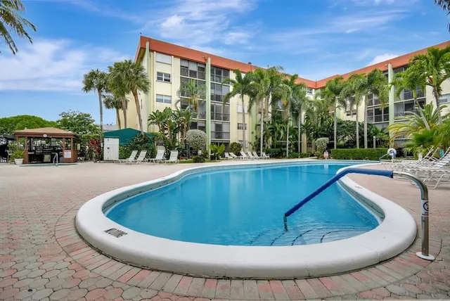 a view of outdoor space yard and patio
