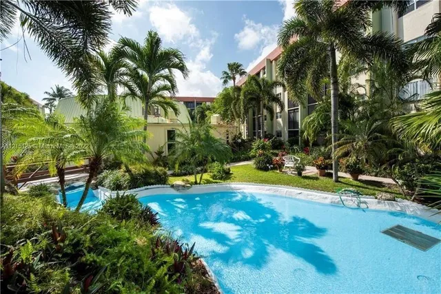 $255,000 | 5300 Northeast 24th Terrace, Unit 512, Fort Lauderdale, FL 33308