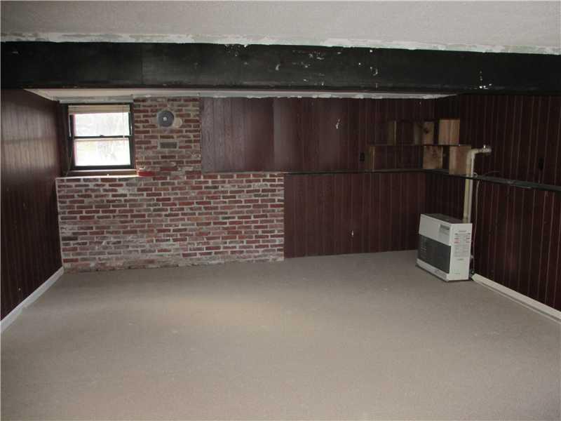 210 Falmouth Road Windham, ME 04062 - Photo 14 of 14 Den/Family/Great Room.