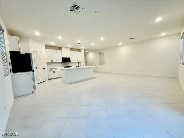 $2,850 | 3630 Cameri Avenue, Henderson, NV 89044