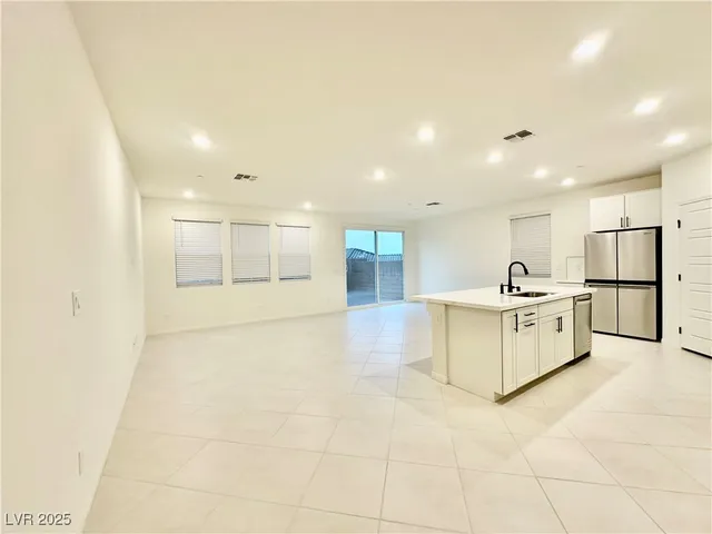 $2,850 | 3630 Cameri Avenue, Henderson, NV 89044