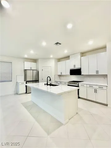 $2,850 | 3630 Cameri Avenue, Henderson, NV 89044